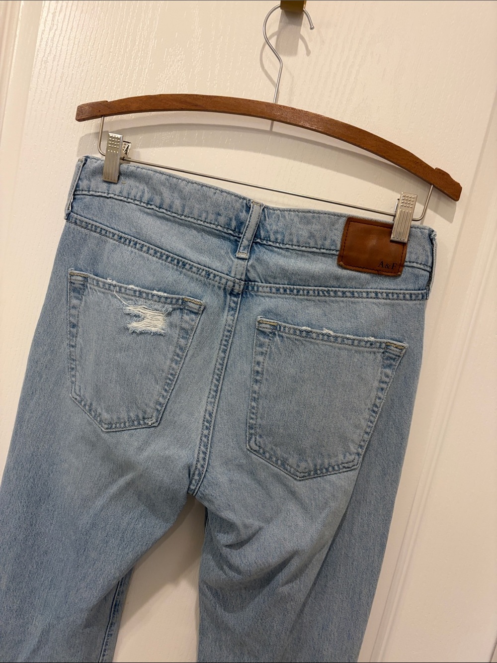 Abercrombie & Fitch Langdon Slim Light Blue Destroyed Jeans 28 x 30 - Picture 7 of 11